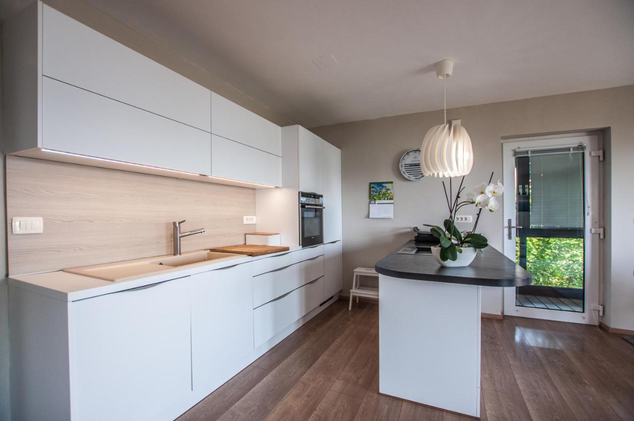 Sea View Apartments Debeli Rtic アンカラン エクステリア 写真