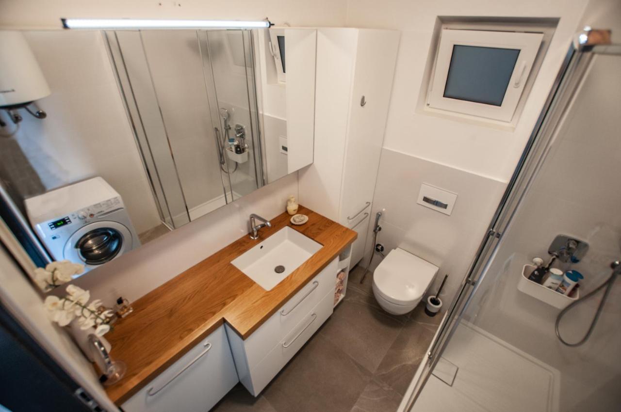 Sea View Apartments Debeli Rtic アンカラン エクステリア 写真